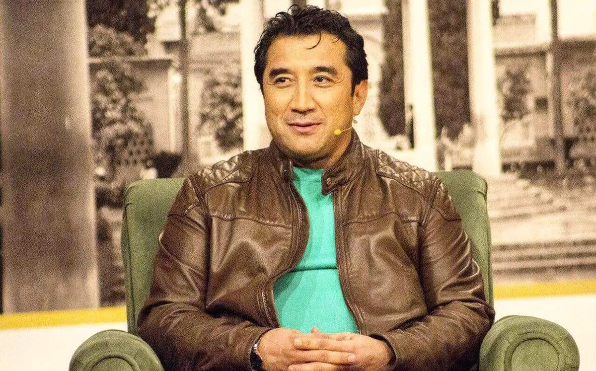 خداداد عزیزی افشاگری کرد