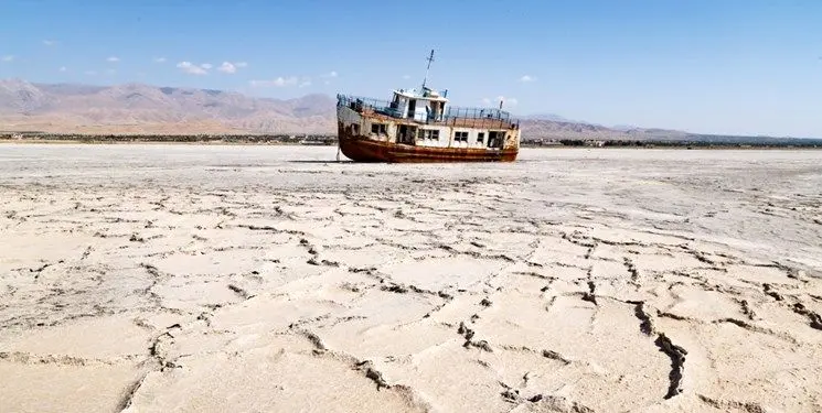 مقصر خشک شدن دریاچه ارومیه وزارت نیرو است نه تغییرات اقلیمی