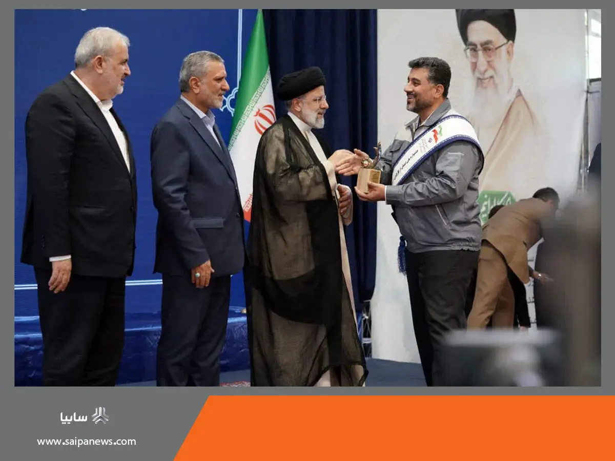 ایدکوپرس سایپا، تندیس شرکت برتر ایران را از رییس جمهور دریافت کرد