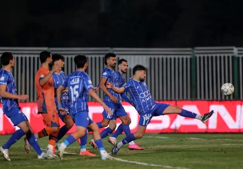 واکنش تند خرمگاه به انتقاد ساپینتو از بی‌احترامی به استقلال