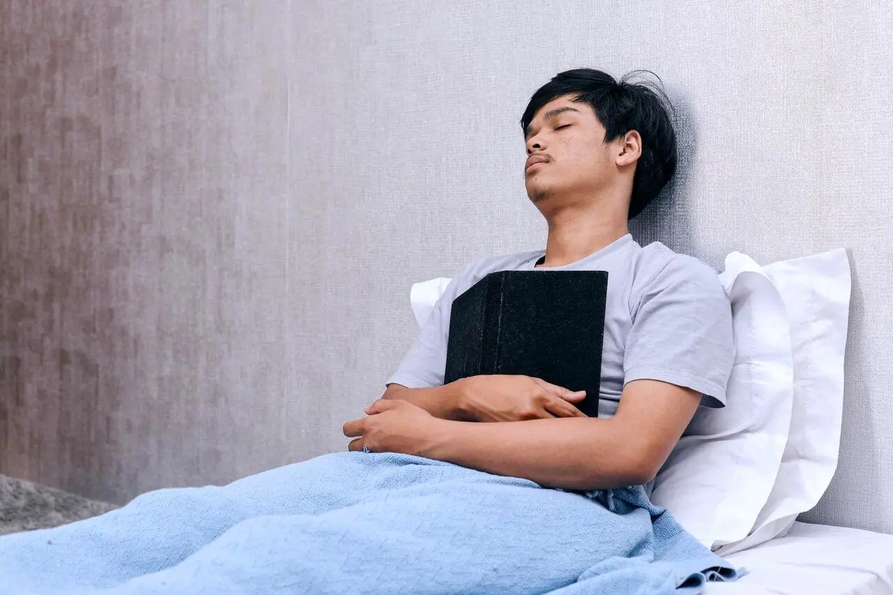 خستگی زیاد نشانه کمبود این ۳ ویتامین‌ است