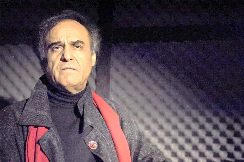 قطب الدین صادقی: چیزی ارزشمندتر از زندگی نداریم | آدم‌های نمایش من قهرمان نیستند 