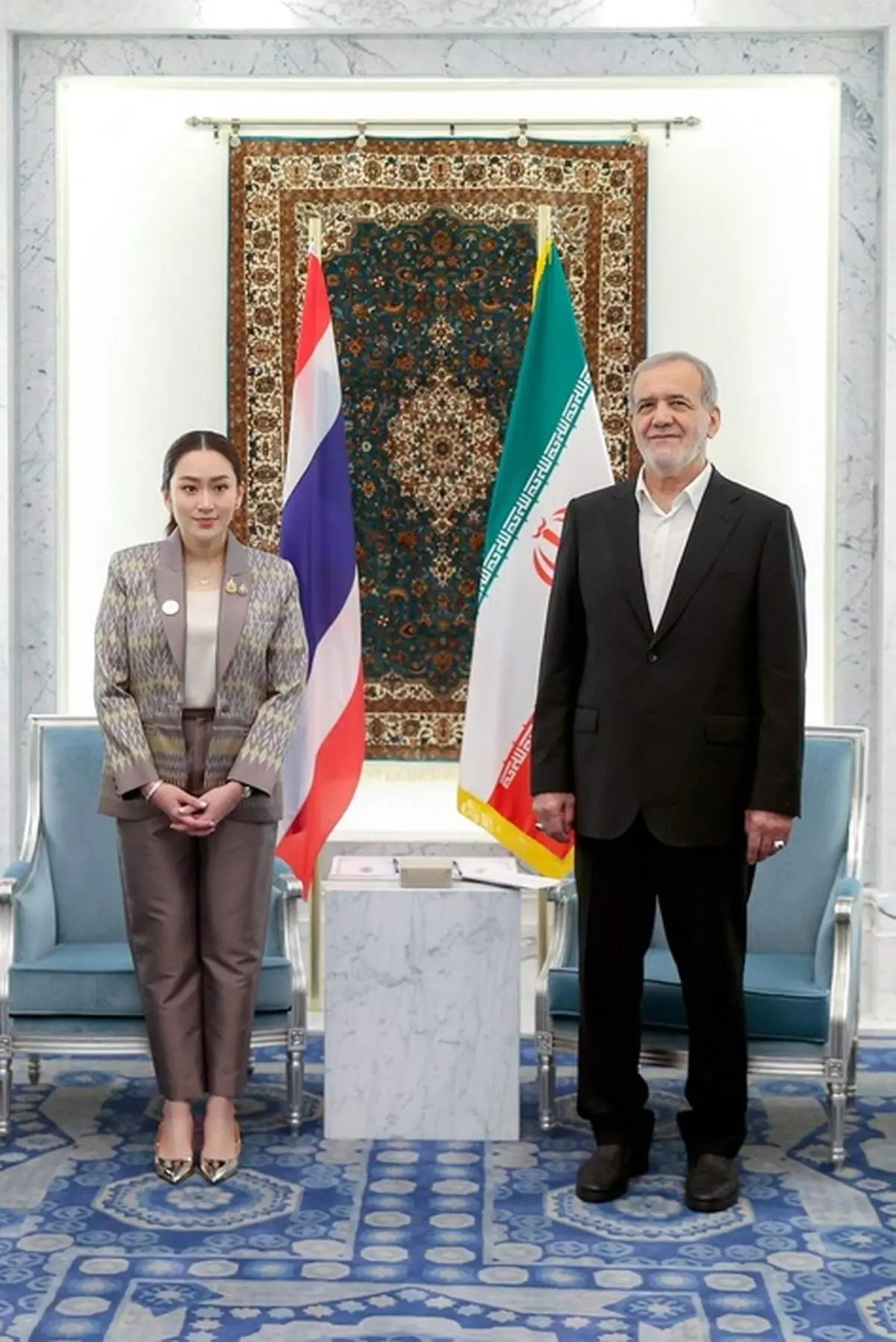 تصویر پزشکیان در کنار خانم نخستوزیر وایرال شد