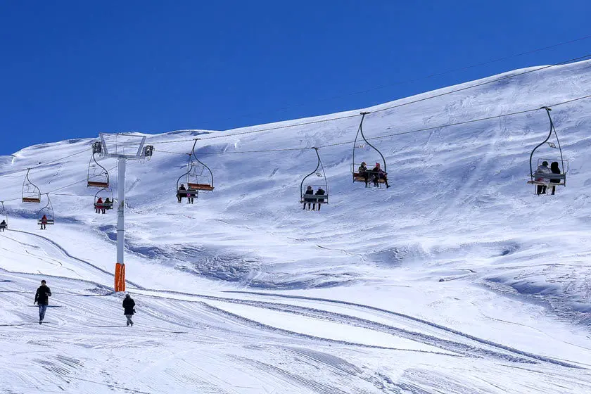 ببینید/ بالاخره برف ارتفاعات تهران را سفید پوش کرد!