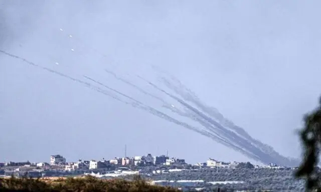 حمله راکتی حماس به تل آویو و شنیده شدن صدای ۵ انفجار