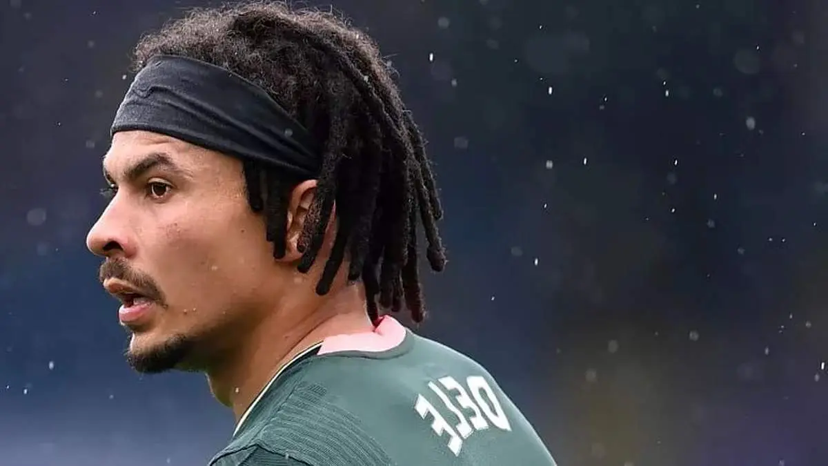 فاش شدن اعتیاد و سوءاستفاده جنسی از ستاره فوتبال   